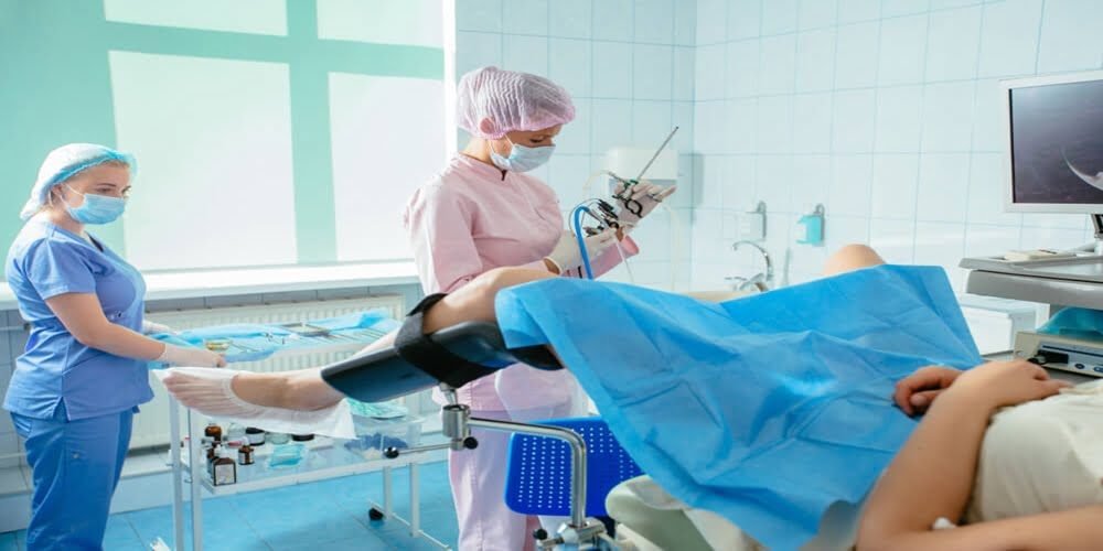 Best Hysteroscopy Surgeon in Lucknow